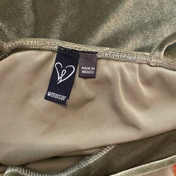 Olive Velvet Gown - Picture 4 of 9